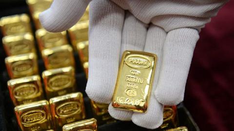 Золото в слитках