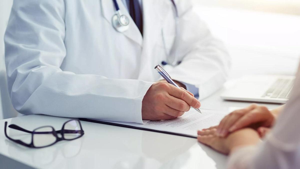 Врач пациент прием