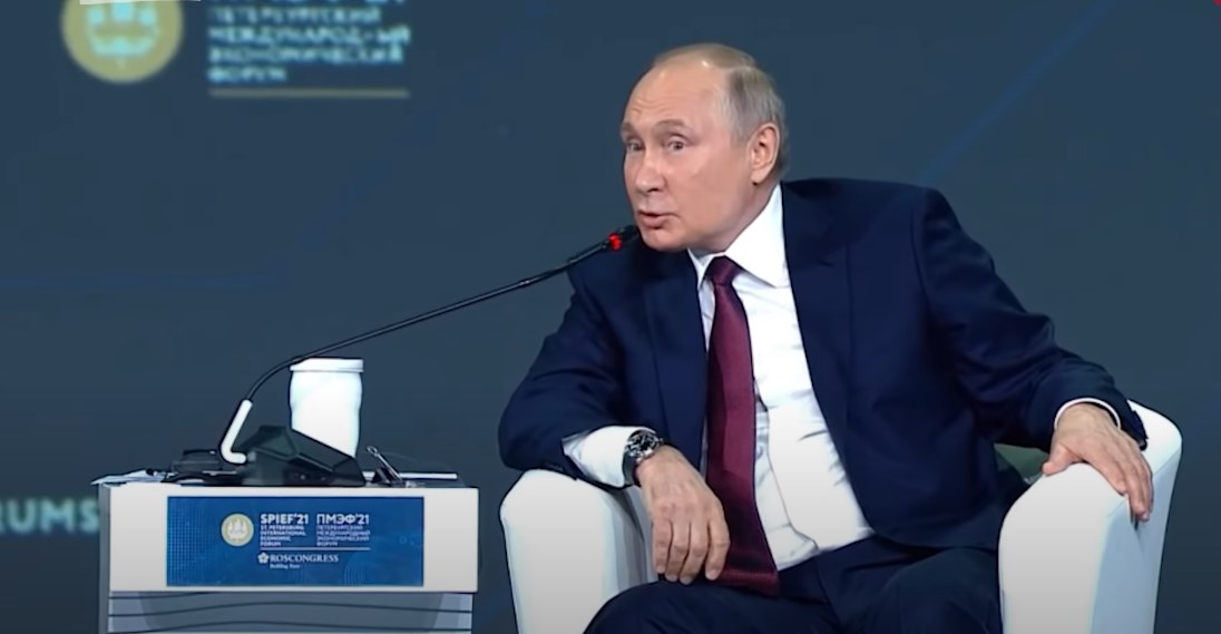 Владимир Путин на ПМЭФ-2021 Владимир Путин на ПМЭФ-2021