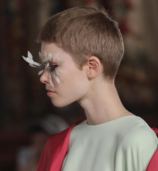 Ресницы-перья